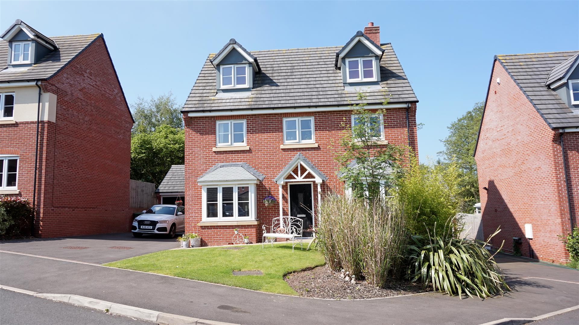 Property Search Bob Gutteridge Estate Agents and Valuers